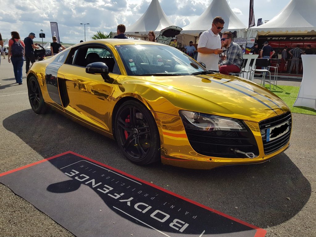 Covering Audi R8 Covering Audi R8