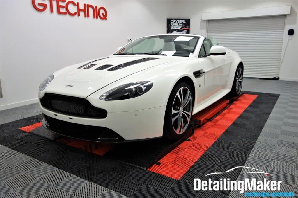 Detailing Aston Martin Vantage V12