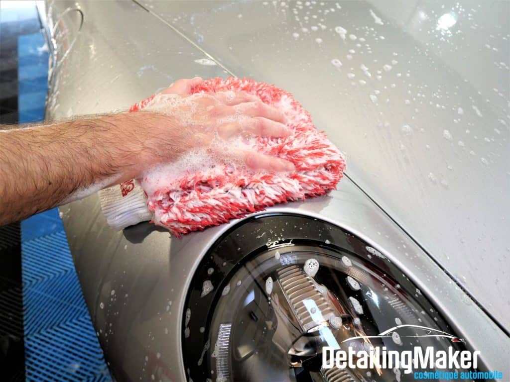 gant de lavage carrosserie
