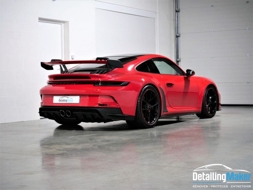 Porsche 992 GT3 Rouge Indien