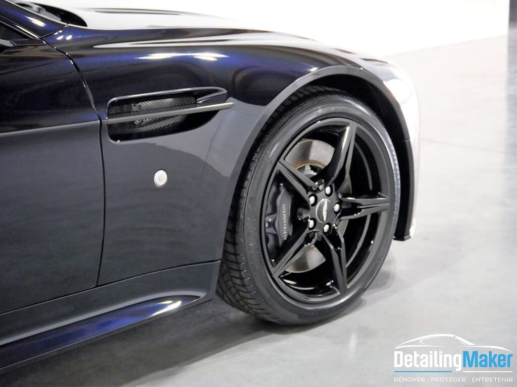 film de protection sur Aston Martin