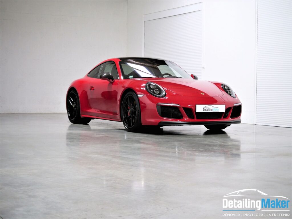 Porsche 911 Carrera GTS Rouge Carmin